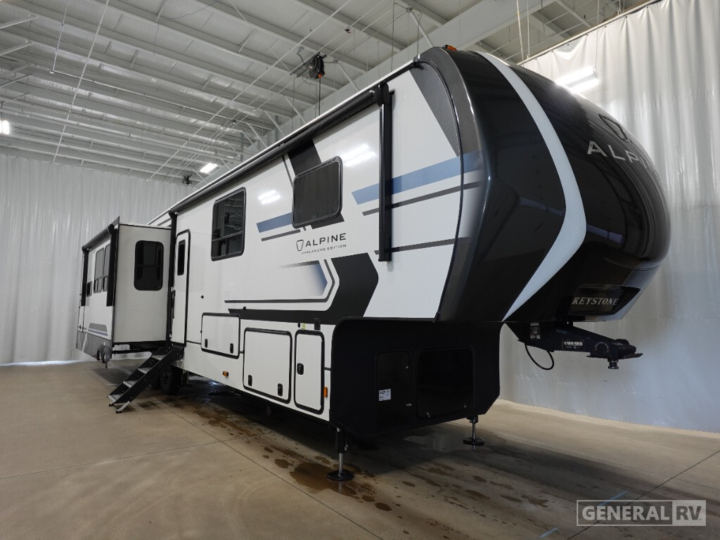 2026 Keystone AVALANCHE 379MB RV