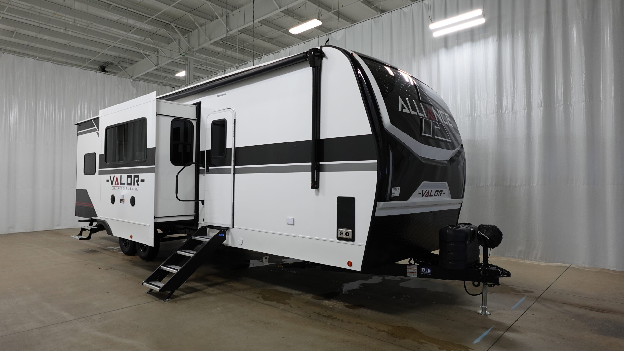 2026 Alliance Rv VALOR ALL-ACCESS 32T13 Travel Trailer Toy Hauler RV