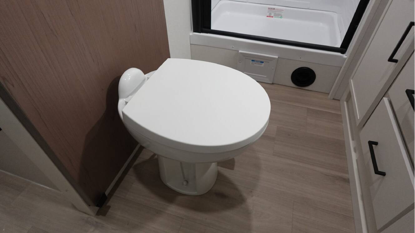A photo of this 2026 Grand Design MOMENTUM 17MAV