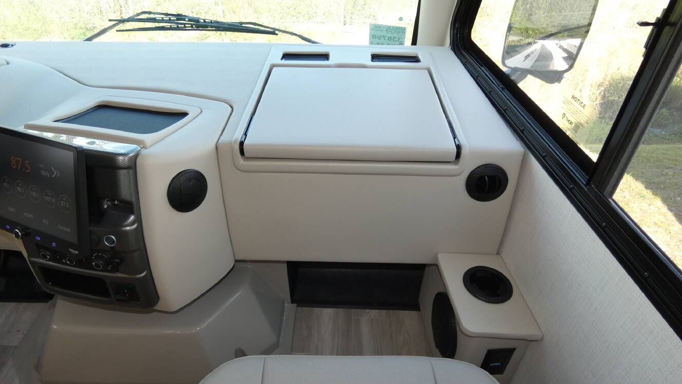 A photo of this 2026 Thor Motor Coach AXIS 28.1