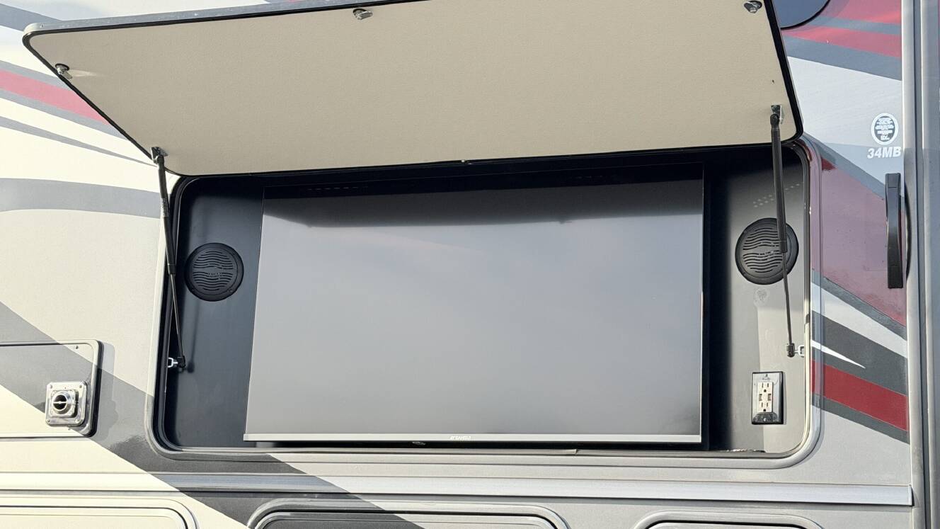 A photo of this 2024 Fleetwood FORTIS 34MB