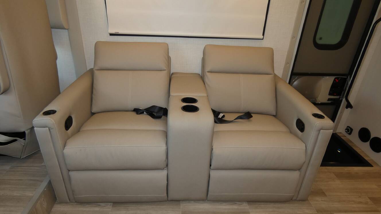 A photo of this 2026 Thor Motor Coach AXIS 28.1