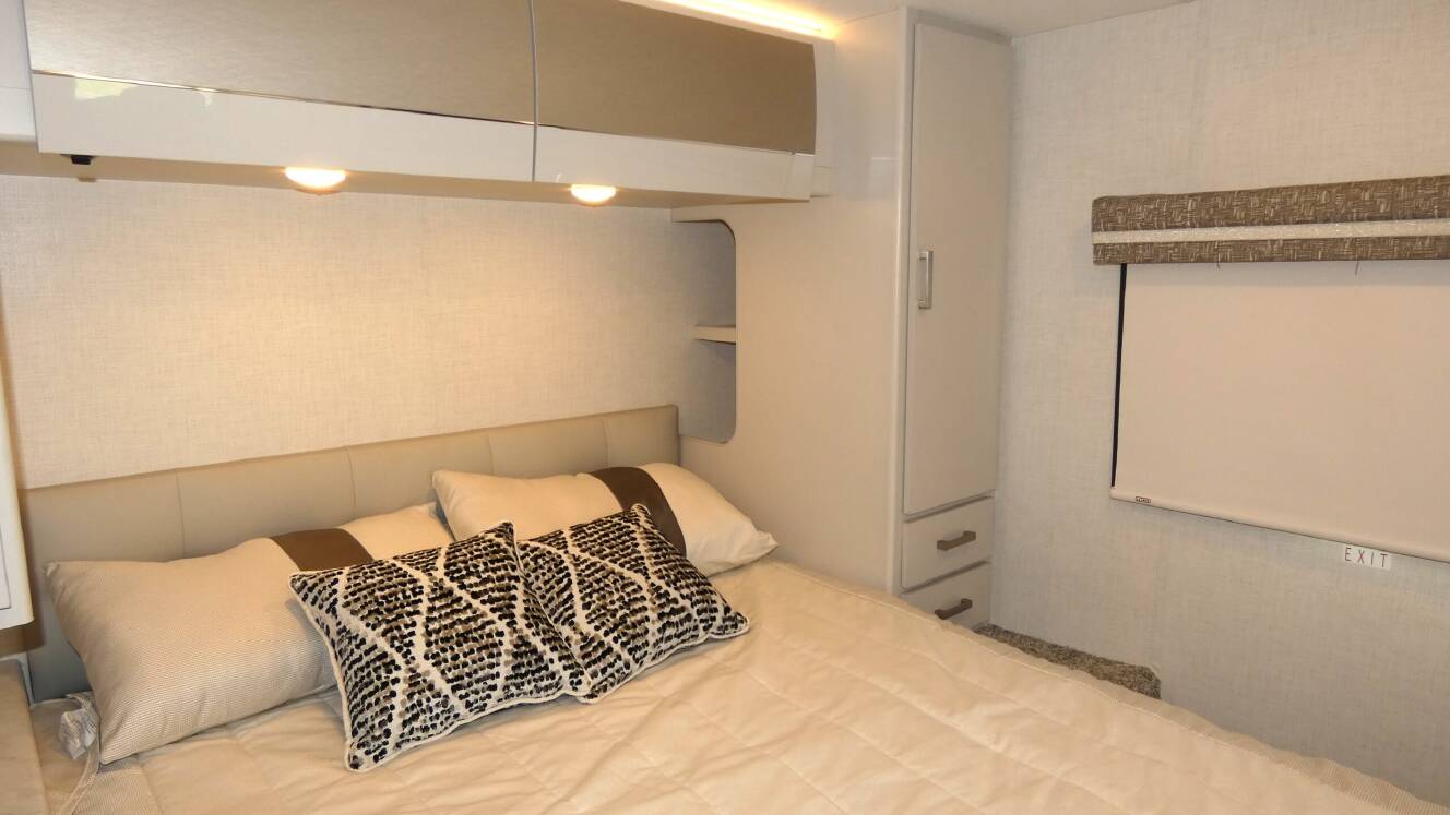 A photo of this 2026 Thor Motor Coach AXIS 28.1