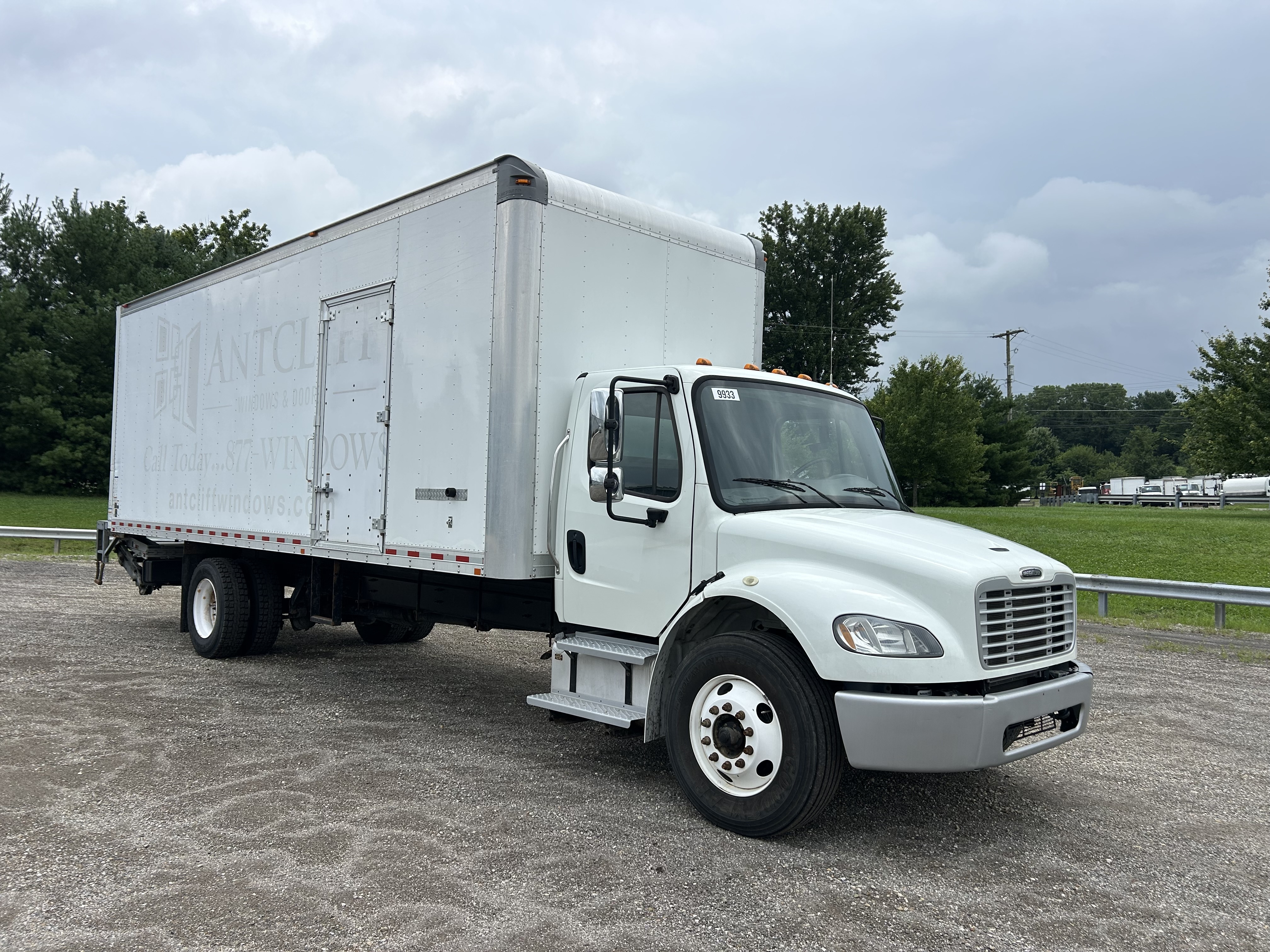 2019 FREIGHTLINER BUSINESS CLASS M2 106 in Mount Vernon, OH