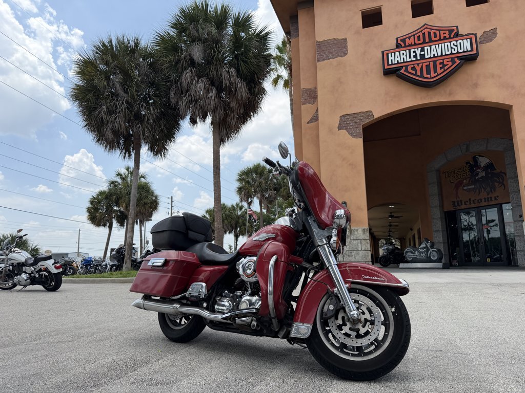 2008 Harley-Davidson Electra Glide Ultra Classic Candy Red Sunglo ULTRA CLASSIC FLHTCU in Stuart, FL