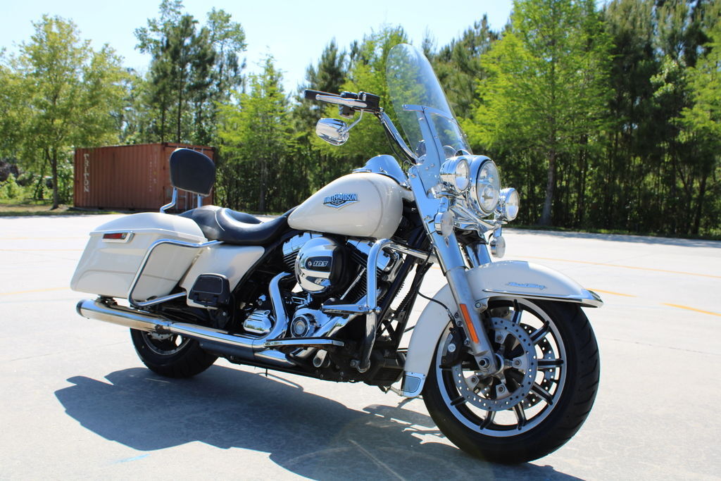 2015 Harley-Davidson® FLHR - Road King® in Savannah, GA
