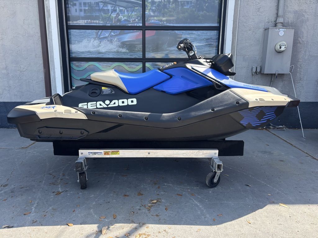 2025 Sea-Doo Spark Trixx for 1 Rotax® 900 ACE - 90 iBR and Au in clearwater FL