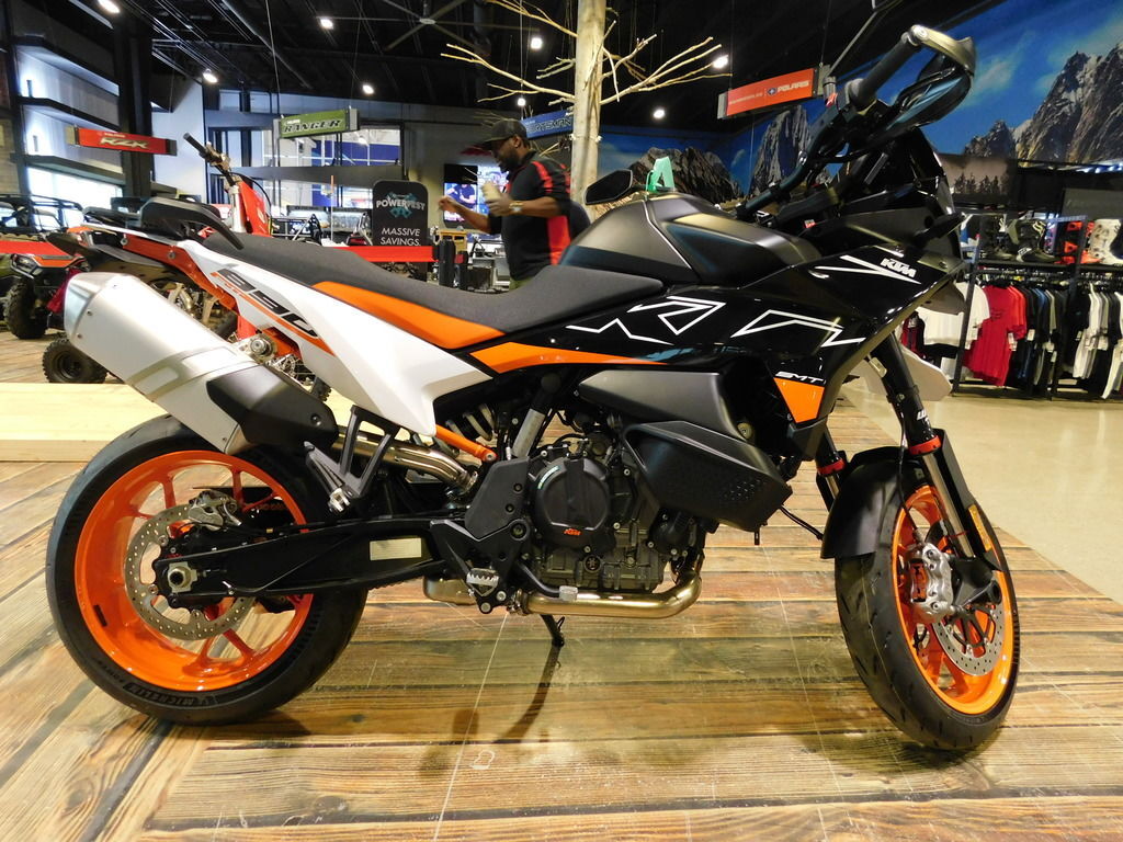 2024 KTM 890 SMT 890 in Kalamazoo, MI