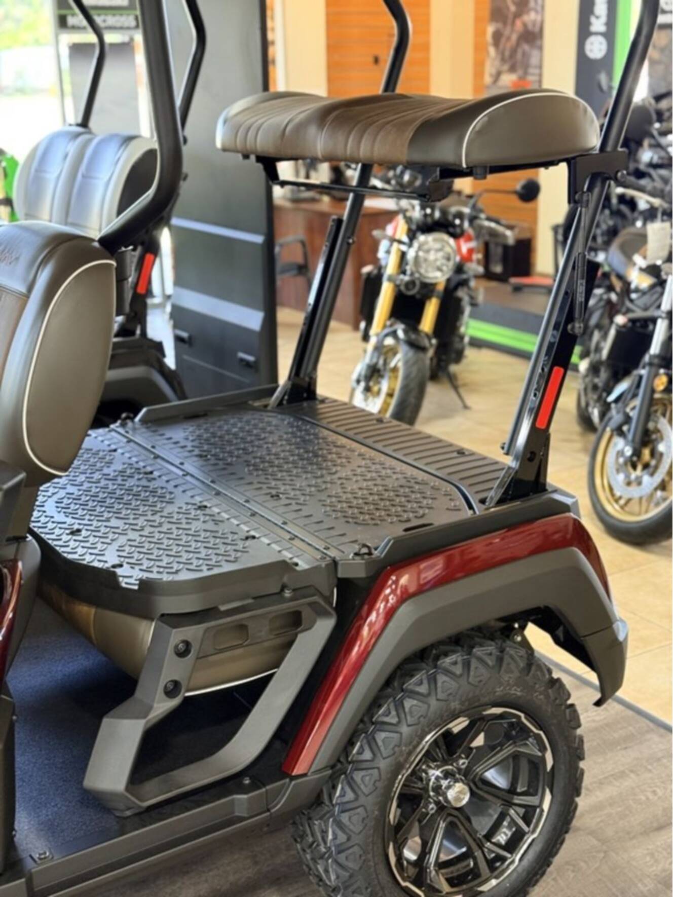 A photo of this 2025 Kawasaki NAV 4E LE