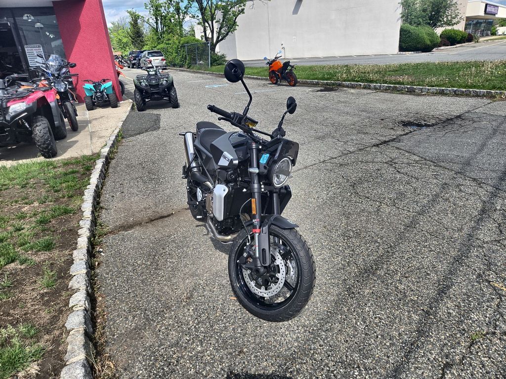 2025 Husqvarna® Svartpilen 801 801 in East Hanover, NJ