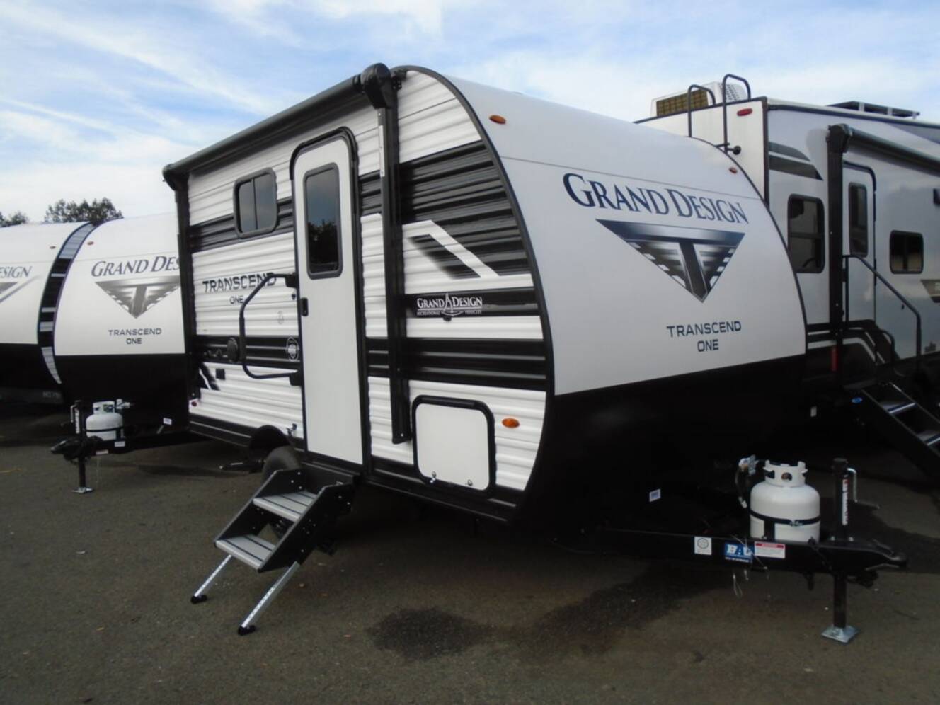 A photo of this 2026 Grand Design Transcend One 131DL