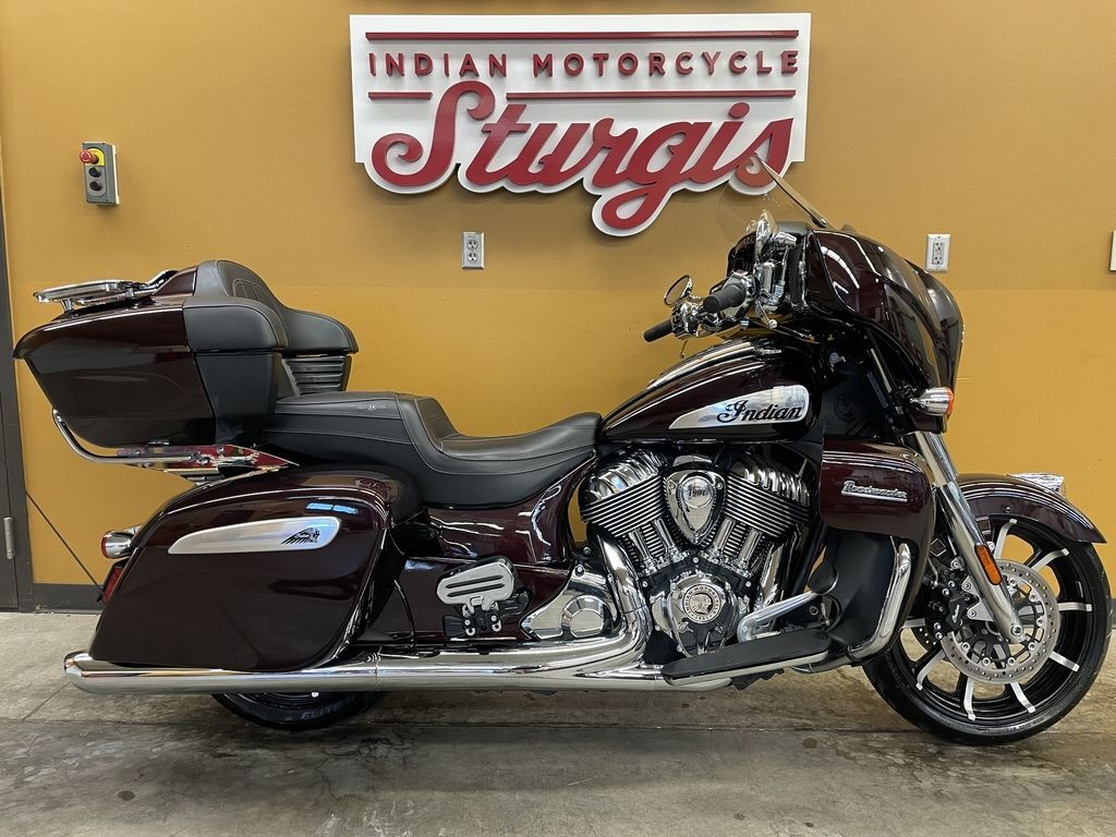 2021 Indian Motorcycle® Roadmaster® Limited Crimson Metallic LIMITED in Sturgis, SD
