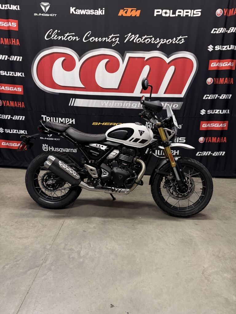 2026 Triumph Scrambler 400 XC Vanilla White 400 XC in Wilmington, OH