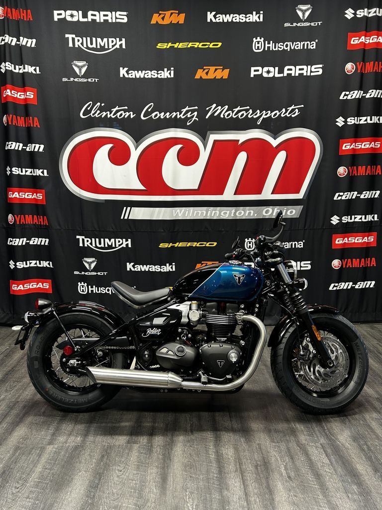 2026 Triumph Bonneville Bobber Interstellar Blue BASE in Wilmington, OH
