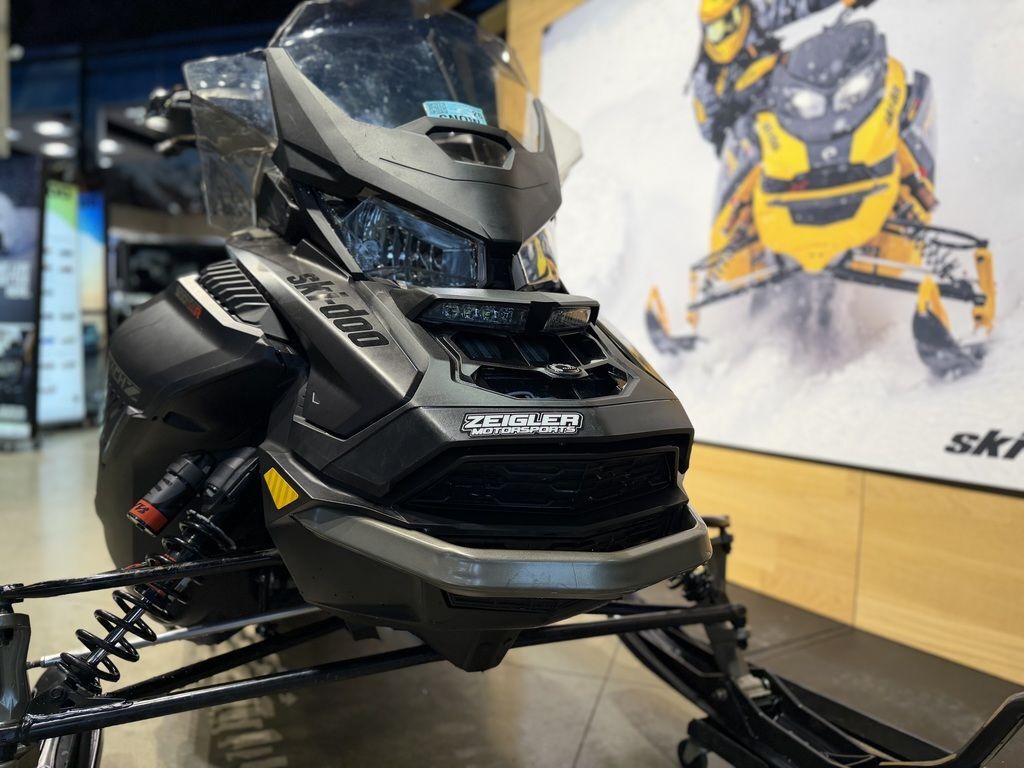 2022 Ski-Doo Mach Z Rotax® 900 ACE Turbo R 2-ply RipSaw II 1. in kalamazoo MI