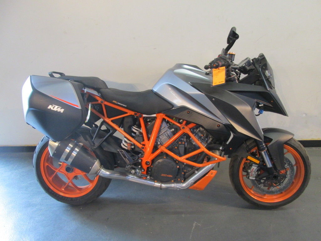 2016 KTM 1290 Super Duke GT SUPER DUKE GT in Lewis Center, OH