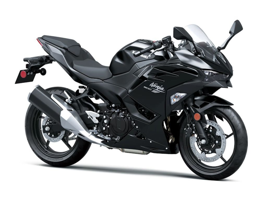 2026 Kawasaki Ninja® 500 Metallic Flat Spark Black BASE in Ann Arbor, MI