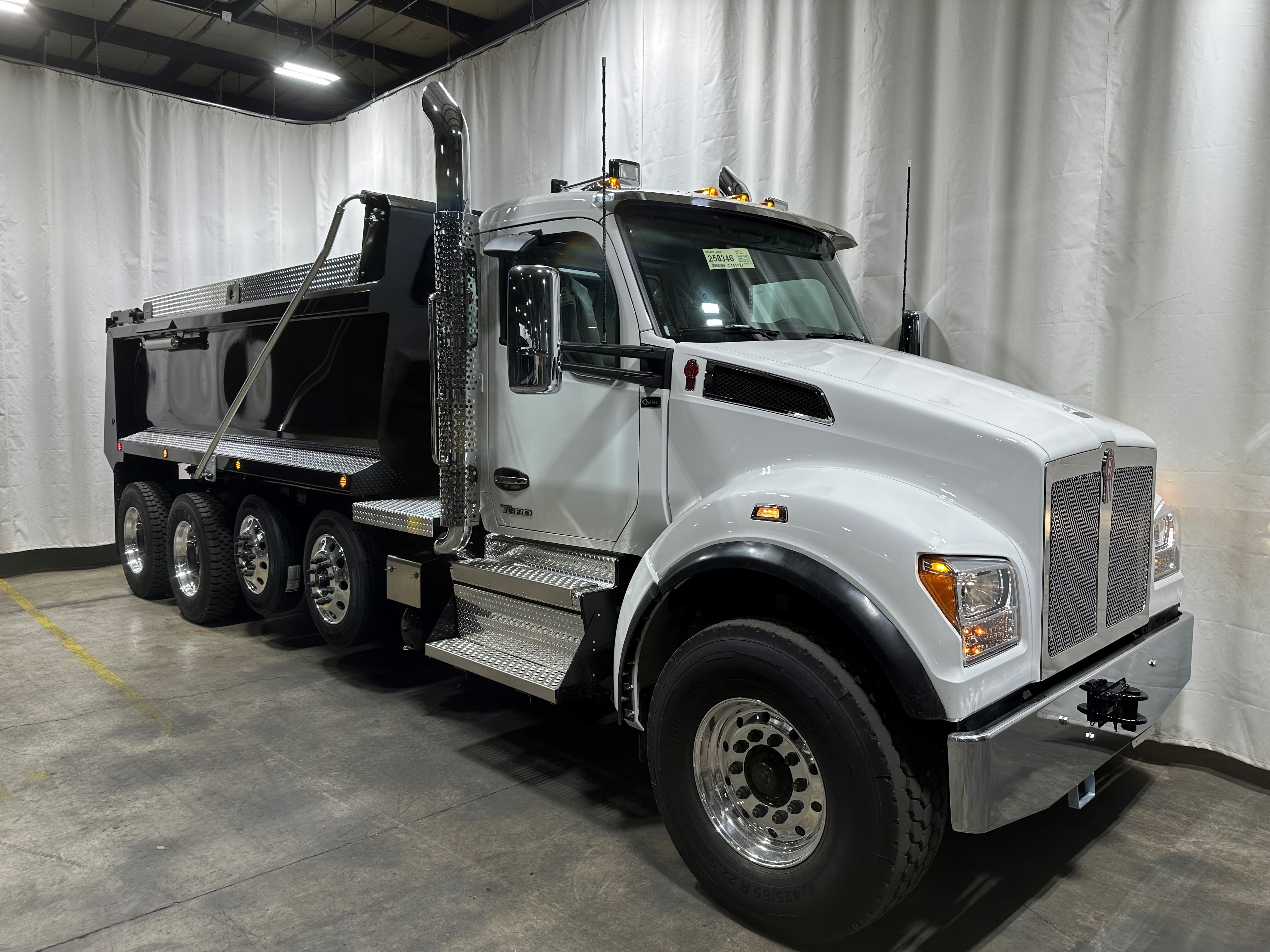 2027 KENWORTH T880S in Oklahoma City, OK
