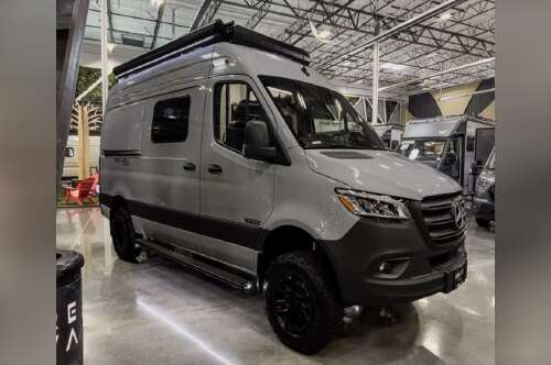 2027 Winnebago REVEL SPORT BMB44N in west sacramento CA