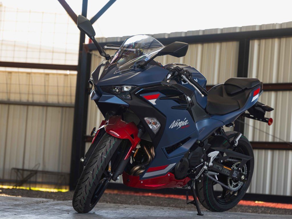 2026 Kawasaki Ninja® 500 ABS Metallic Matte Twilight Blue ABS in New Braunfels, TX