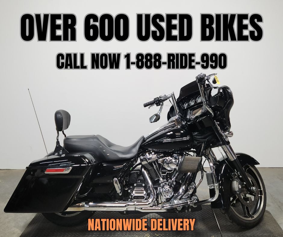 2017 Harley-Davidson® Street Glide Special SPECIAL in Sandusky, MI