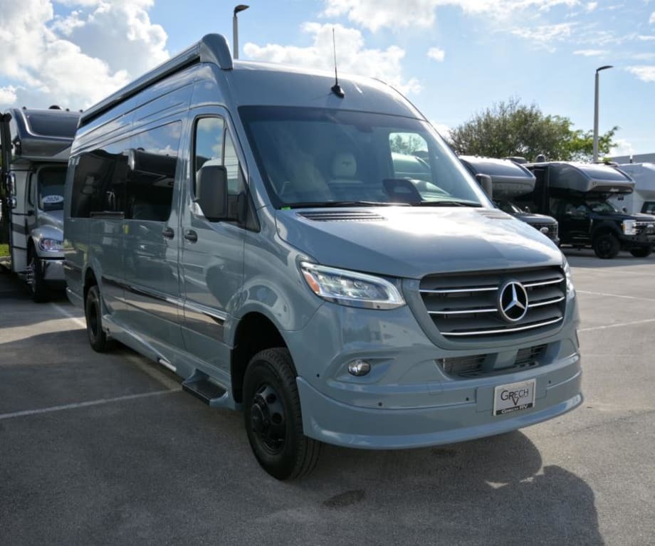 2027 Grech Rv STRADA-ION STRADA-I-AWD-T TOUR in fort lauderdale FL