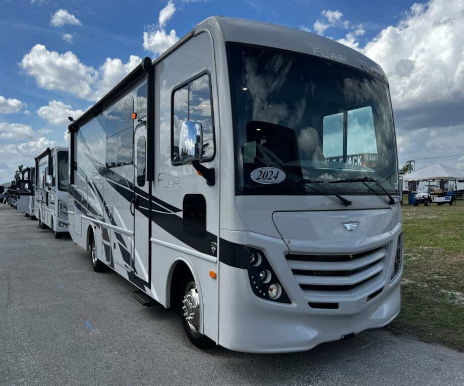 2024 Fleetwood FLAIR 29M in fort myers FL
