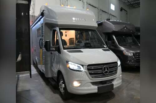 2027 Tiffin WAYFARER 25RW in fort lauderdale FL