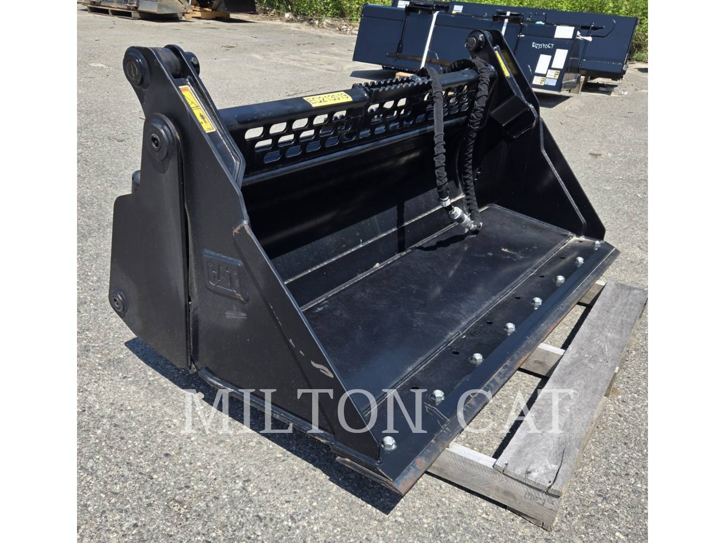 2021 CAT SSL 62INCH MULTI PURPOSE BUCKET in Londonderry, NH