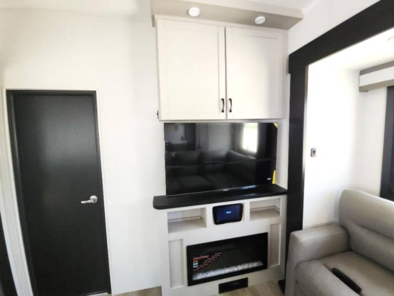A photo of this 2026 Jayco Seismic 395