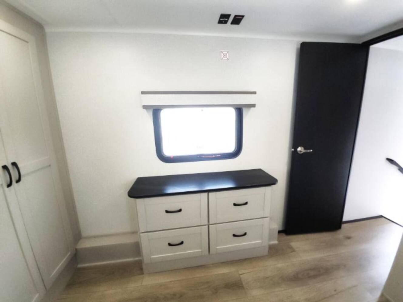 A photo of this 2026 Jayco Seismic 395