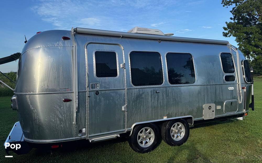 2023 Airstream Flying Cloud 23FBQ in warsaw VA