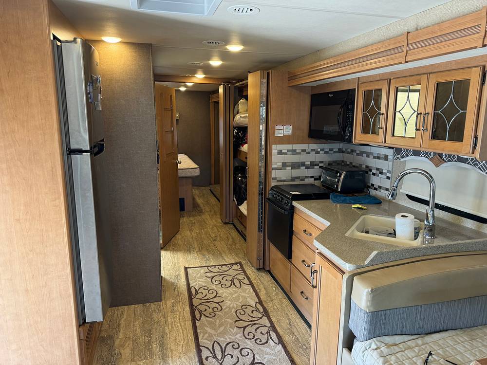 2017 Thor Motor Coach Hurricane 34J in roseville CA