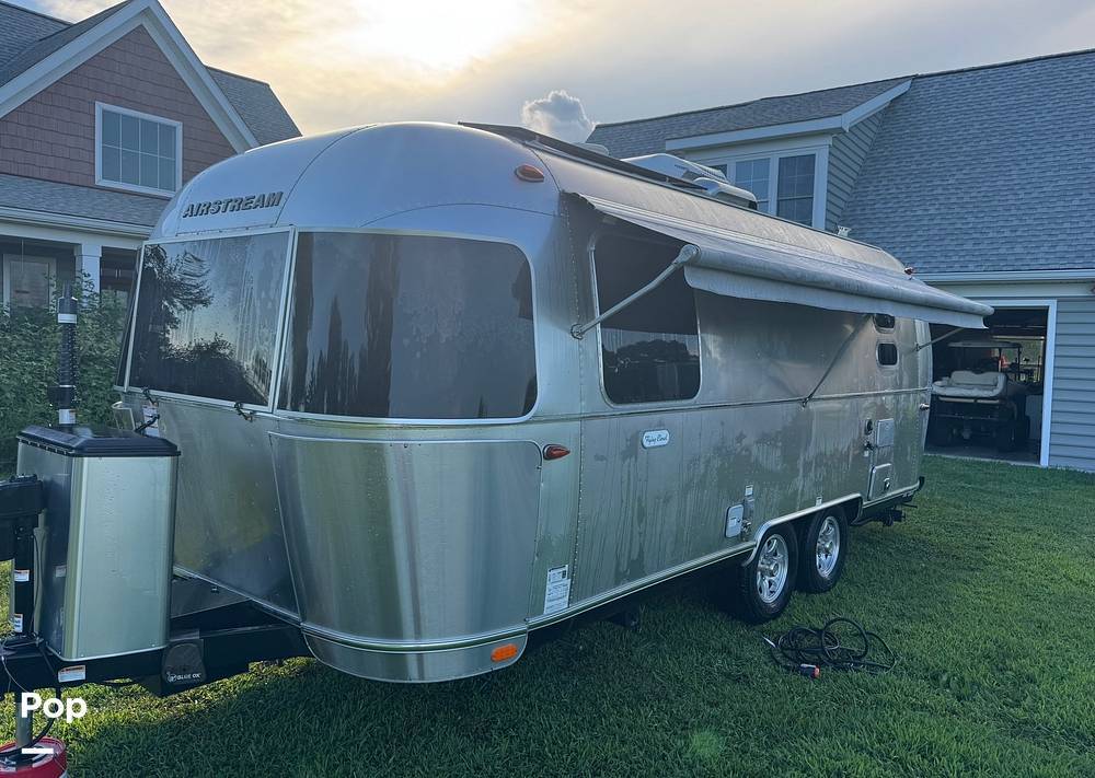 2023 Airstream Flying Cloud 23FBQ in warsaw VA