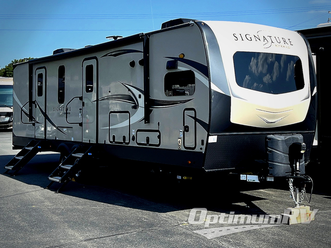 2020 Forest River Rockwood Signature Ultra Lite 8335SB in pottstown PA