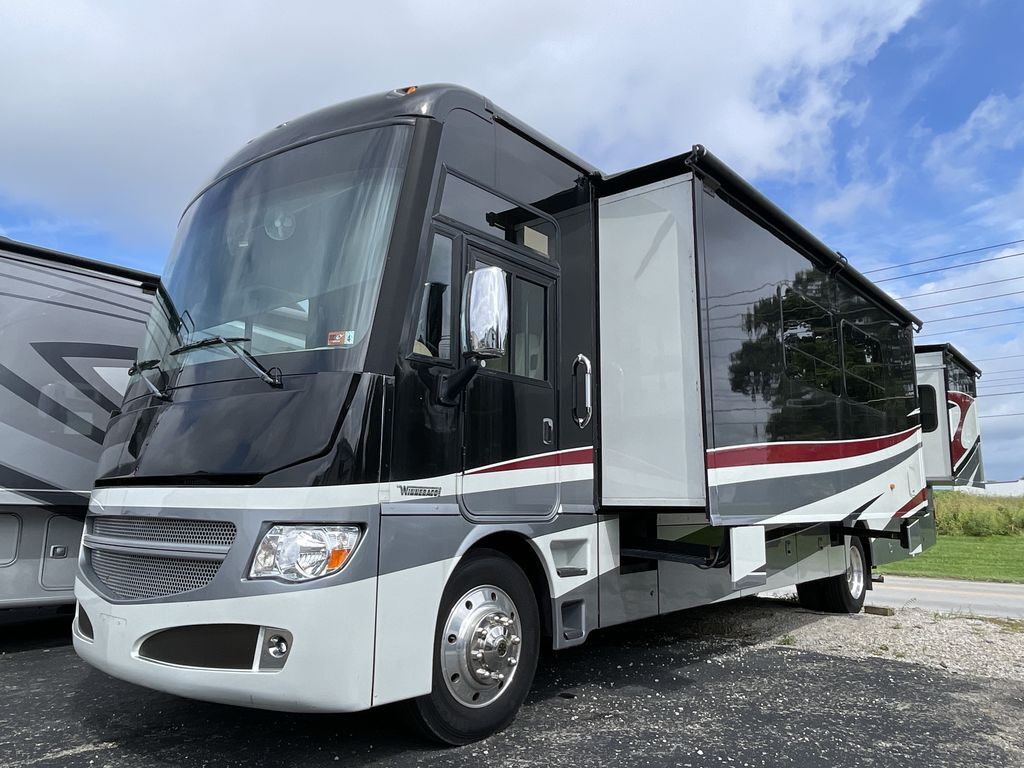 2015 Itasca SUN CRUISER 38Q in cincinnati OH