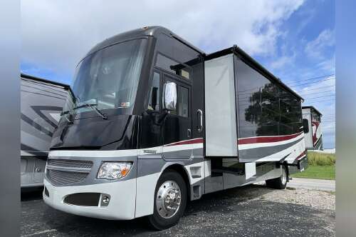 2015 Itasca SUN CRUISER 38Q in cincinnati OH