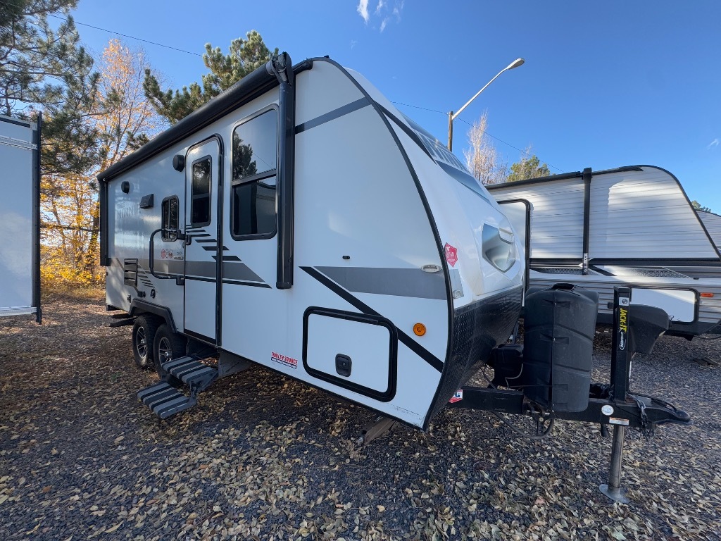 2021 Winnebago Micro Minnie 2108DS in wheat ridge CO