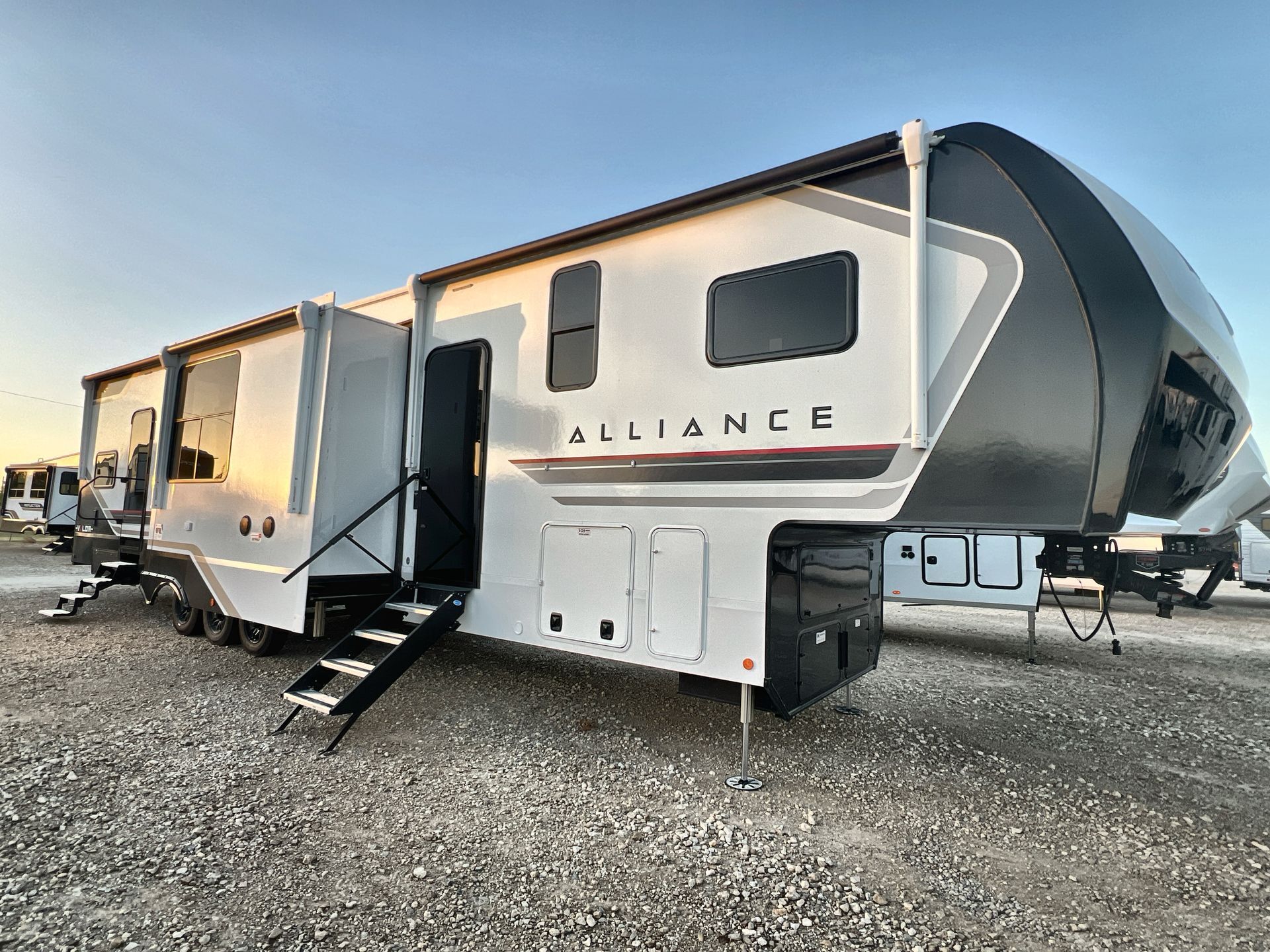 2027 Alliance Rv Valor 44V14 in abilene TX