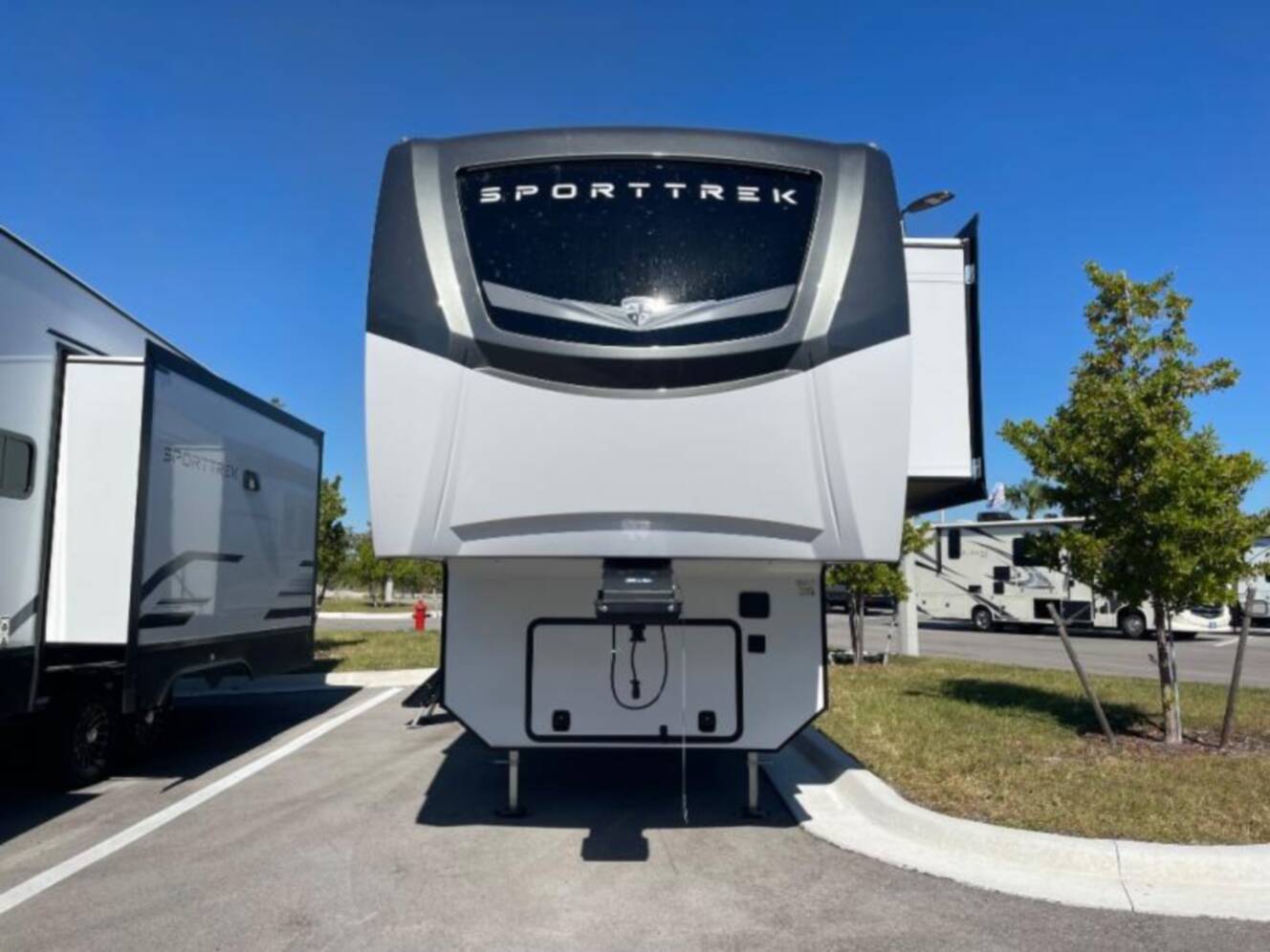 A photo of this 2026 Venture Rv SportTrek 5 Touring Edition STTF353VRK