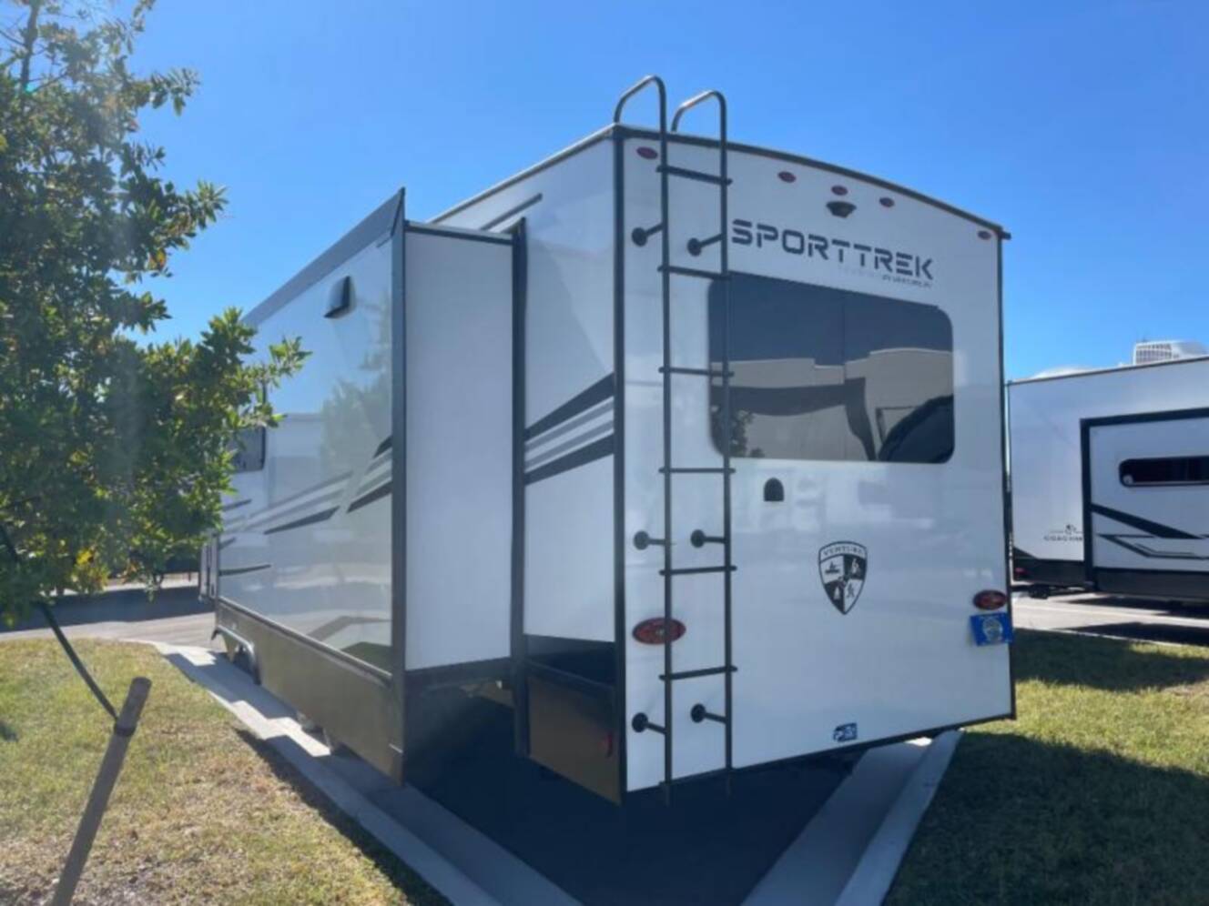 A photo of this 2026 Venture Rv SportTrek 5 Touring Edition STTF353VRK