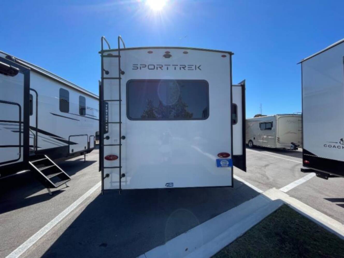 A photo of this 2026 Venture Rv SportTrek 5 Touring Edition STTF353VRK