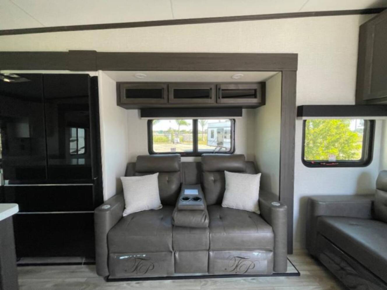A photo of this 2026 Venture Rv SportTrek 5 Touring Edition STTF353VRK