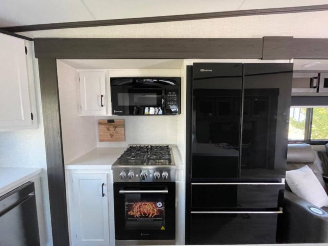 A photo of this 2026 Venture Rv SportTrek 5 Touring Edition STTF353VRK