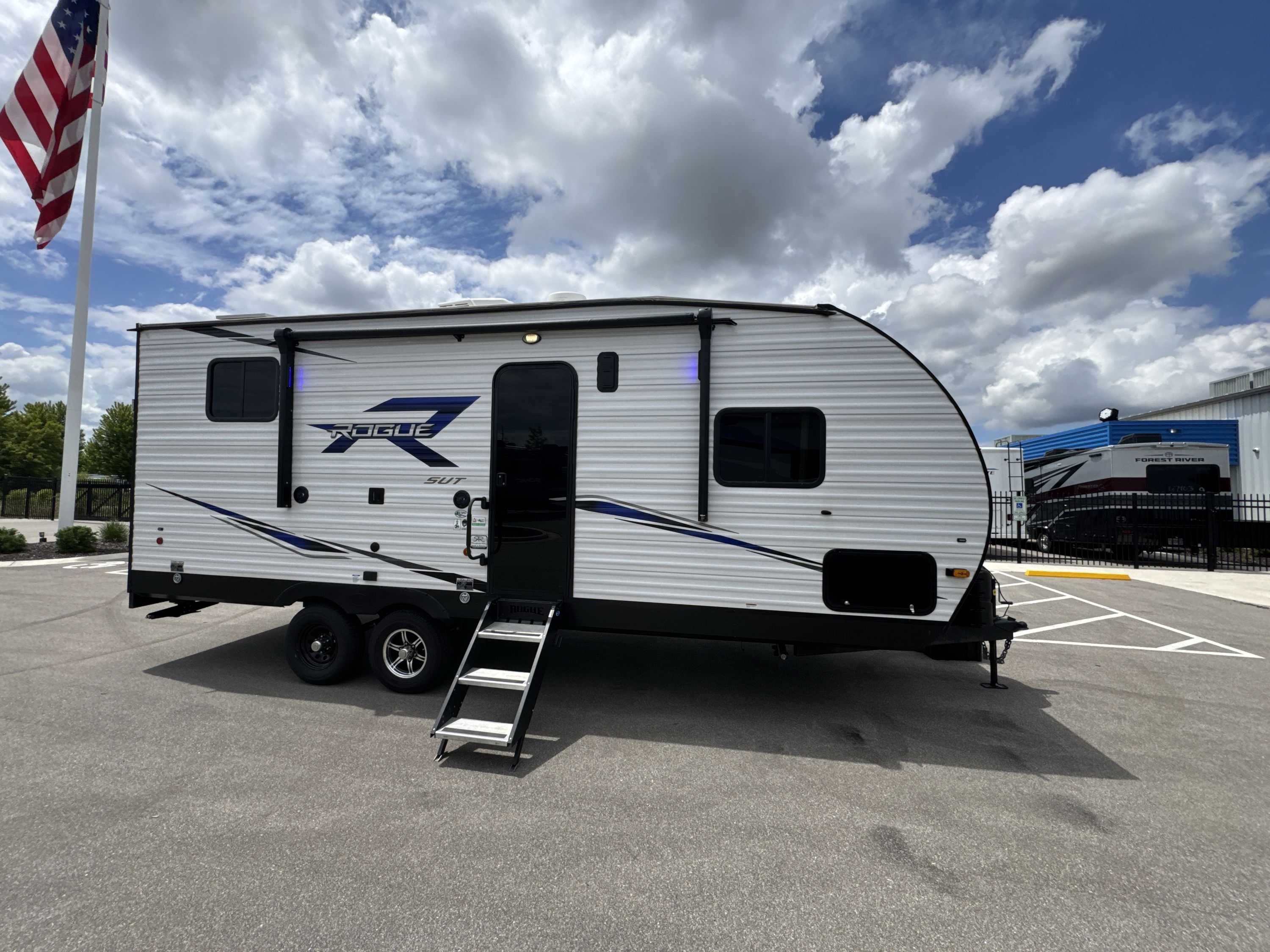 2023 Forest River ROGUE 23SUT in chelsea MI