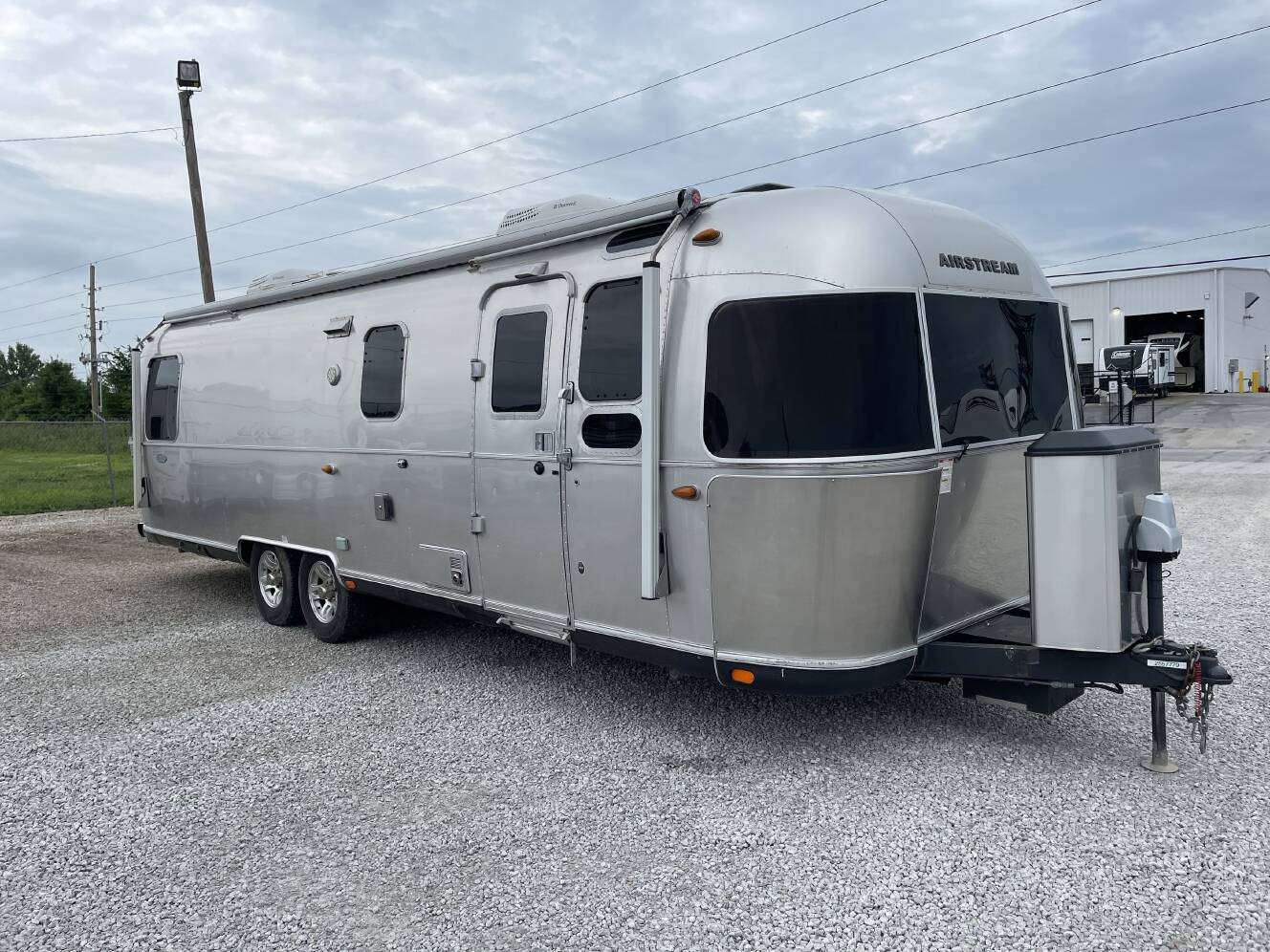 A photo of this 2016 Airstream CLASSIC 30