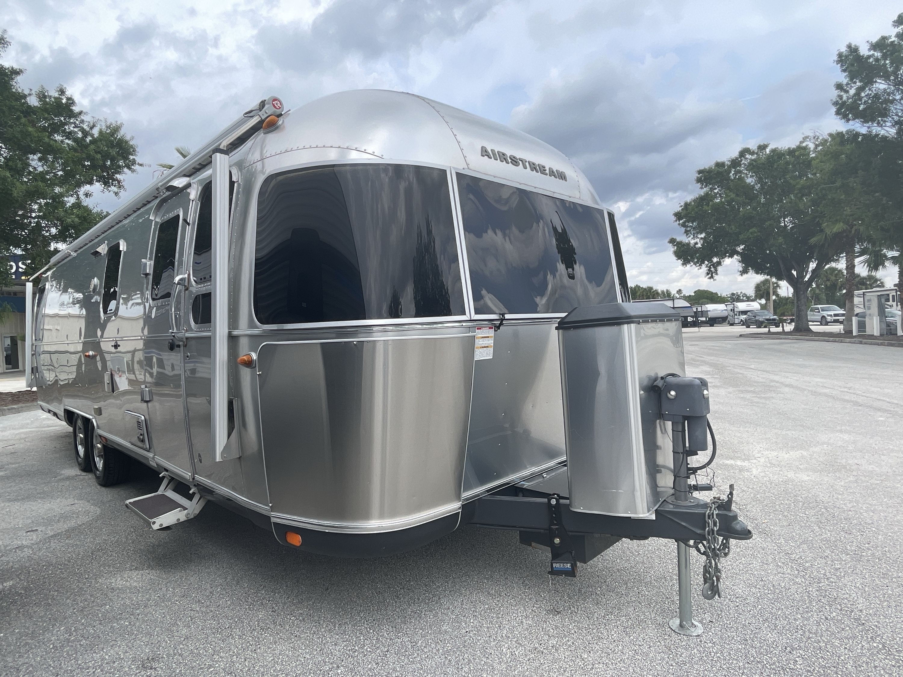 2016 Airstream CLASSIC 30 in bartow FL