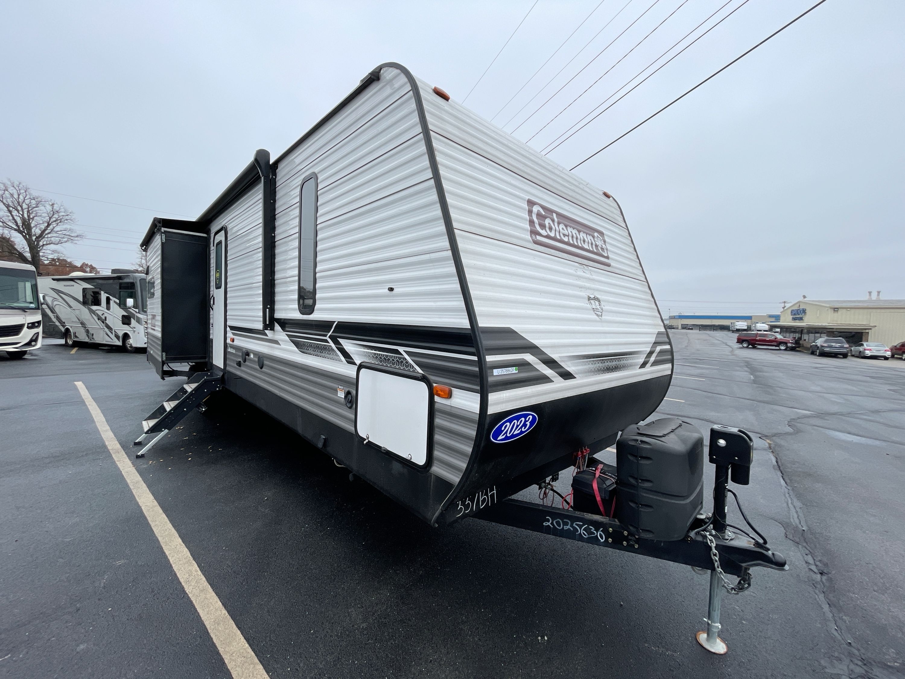 2023 Coleman COLEMAN LANTERN 337BH in richmond IN