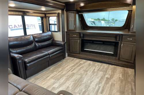 2019 Grand Design SOLITUDE 380FL in columbia MO