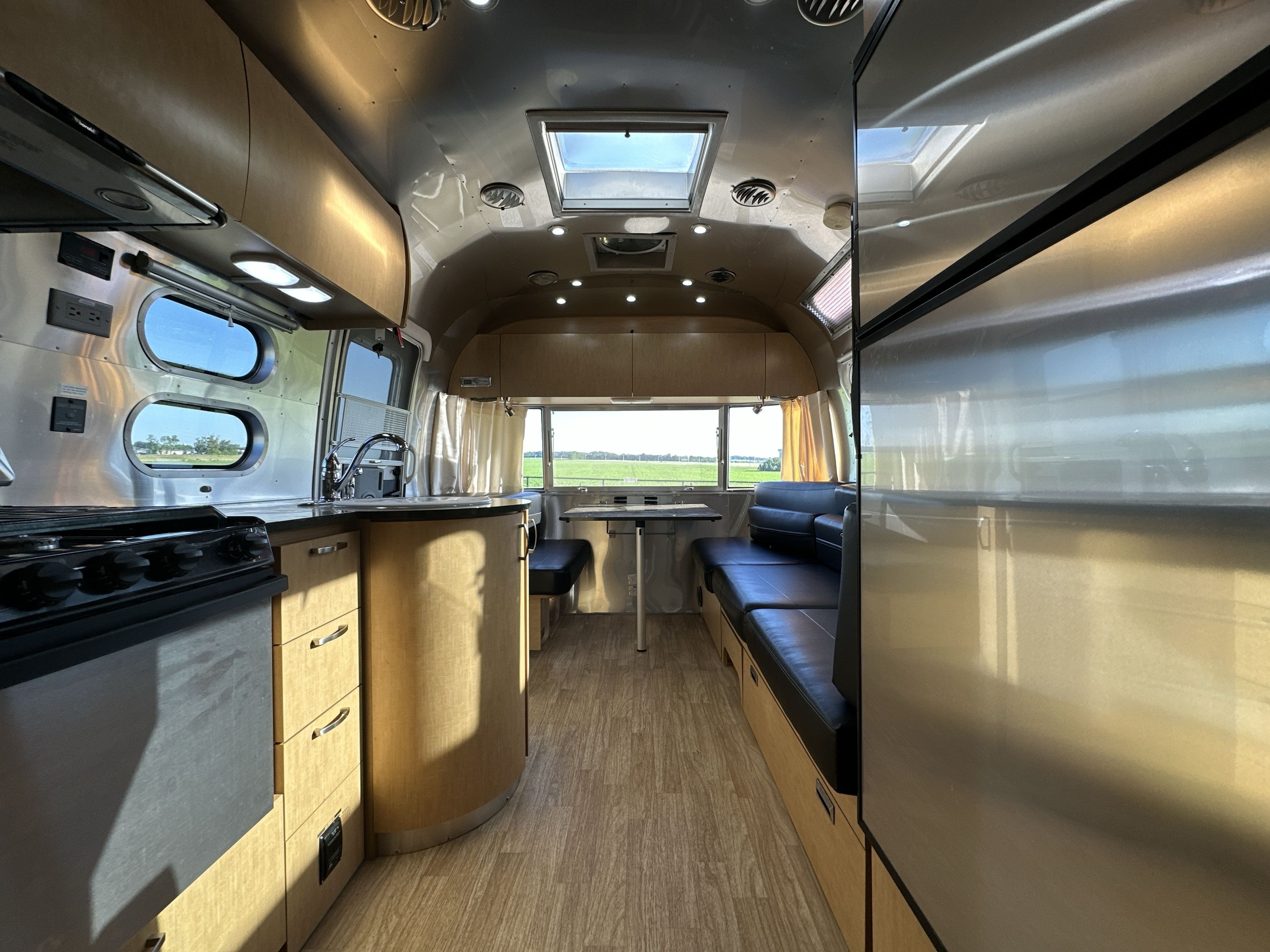 2015 Airstream FLYING CLOUD 25FB in bowling green KY